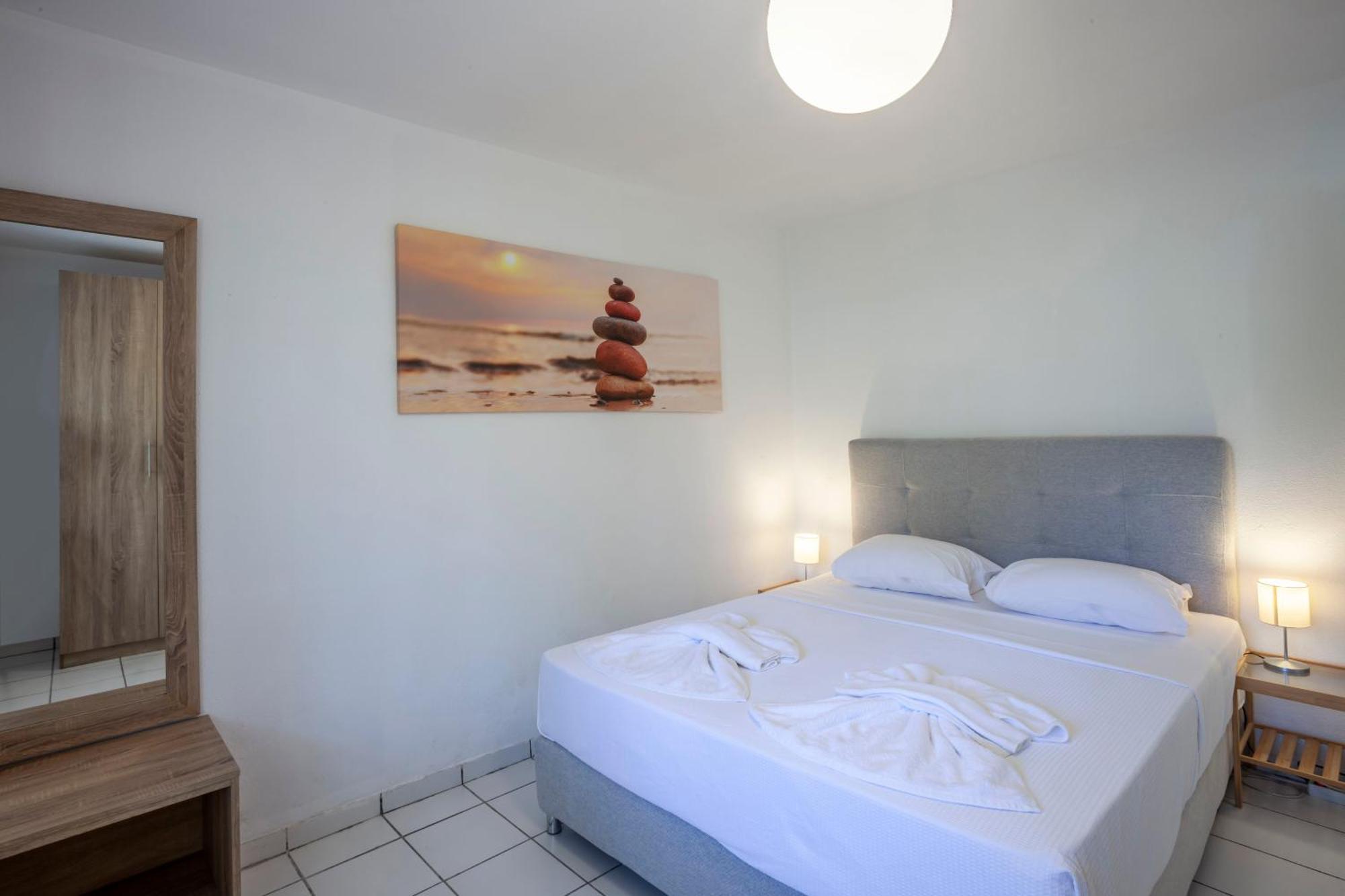 Aris Luxury Apartments Pefkochori Exterior photo