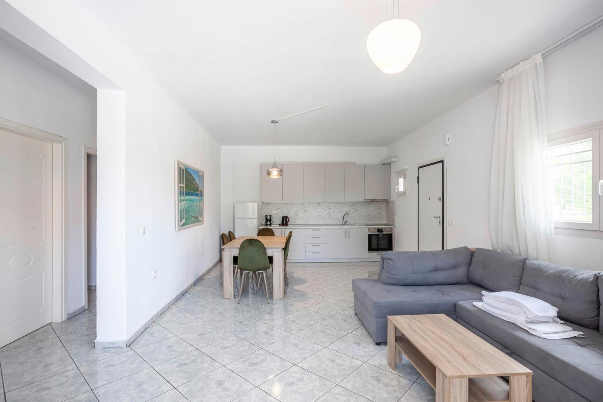 Aris Luxury Apartments Pefkochori Exterior photo